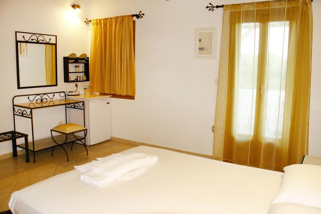 Alisachni Appartement Livadi  Buitenkant foto