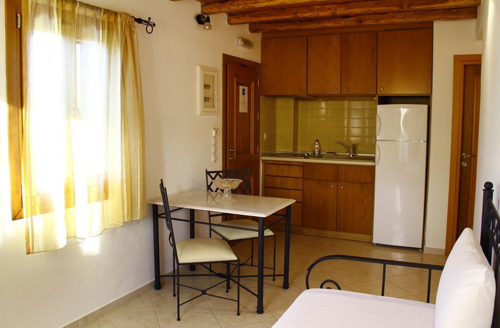 Alisachni Appartement Livadi  Buitenkant foto